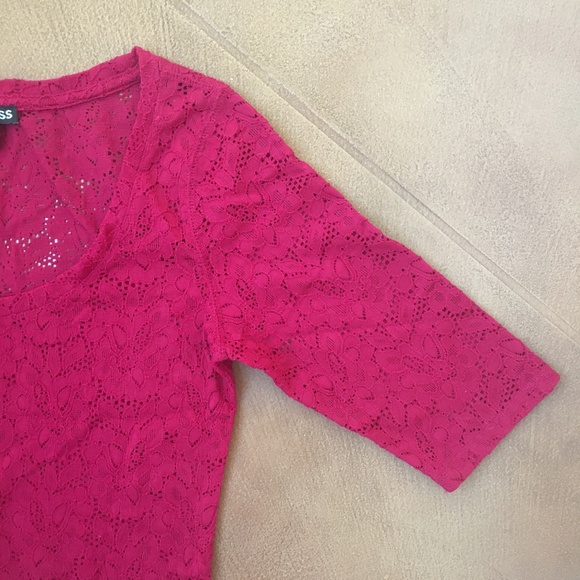 Gorgeous Lace Top- Great for any occasion. - Picture 6 of 7